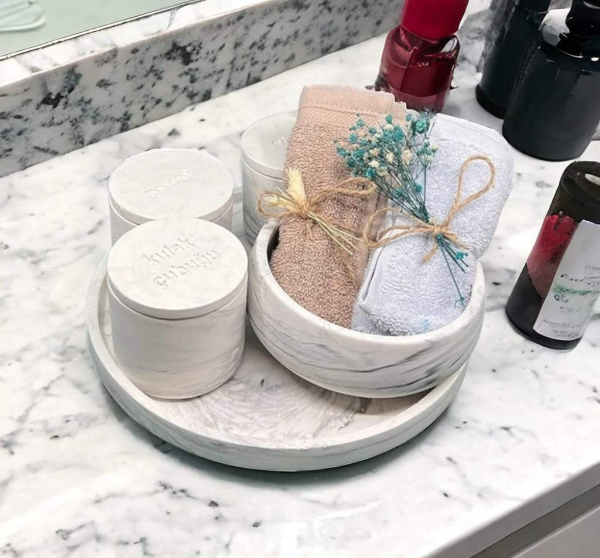 Marble Serisi  Havluluk Ve Organizerli ,tepsili Beton Banyo Seti 